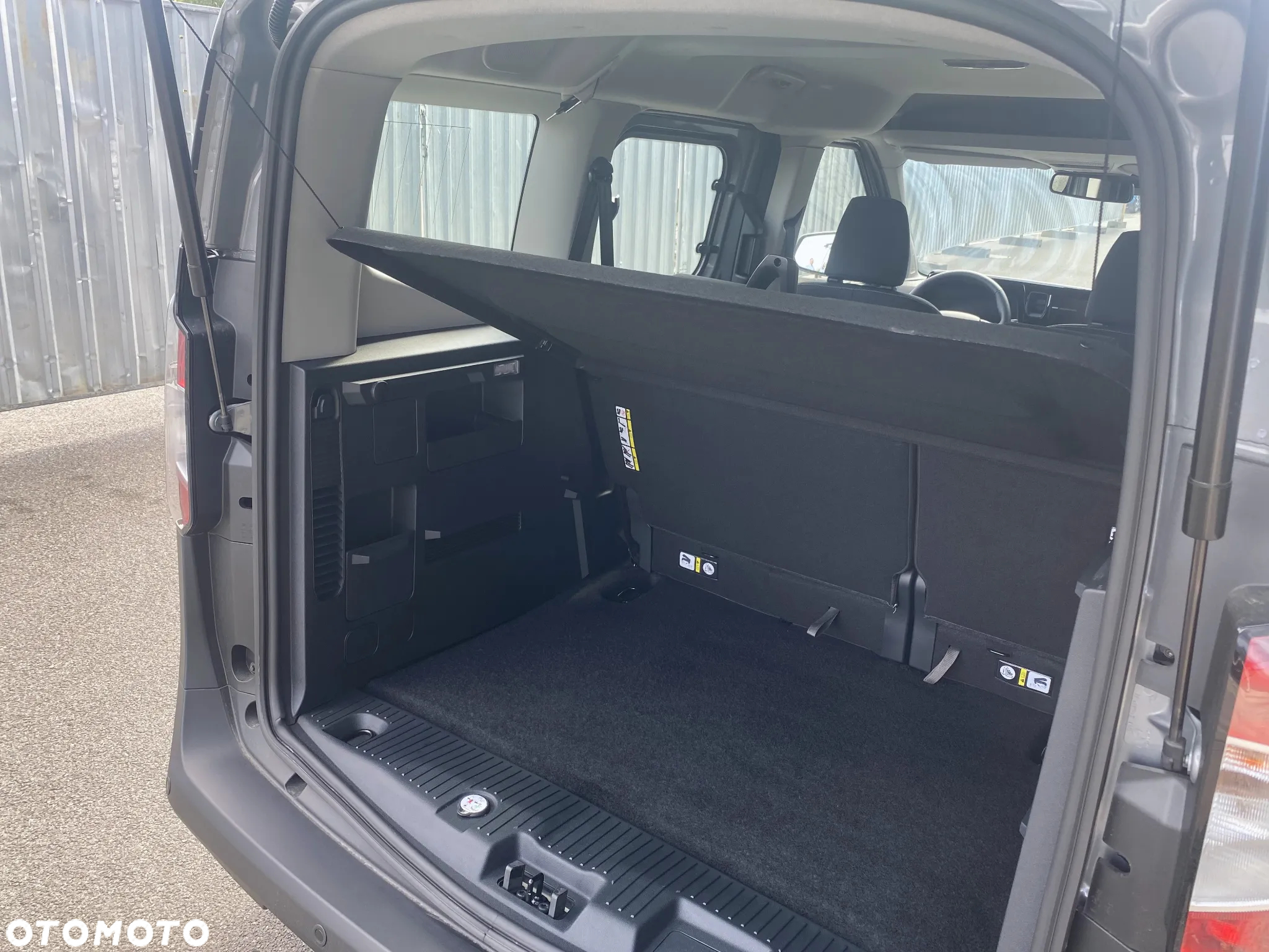 Ford Tourneo Courier 1.0 EcoBoost Trend - 22