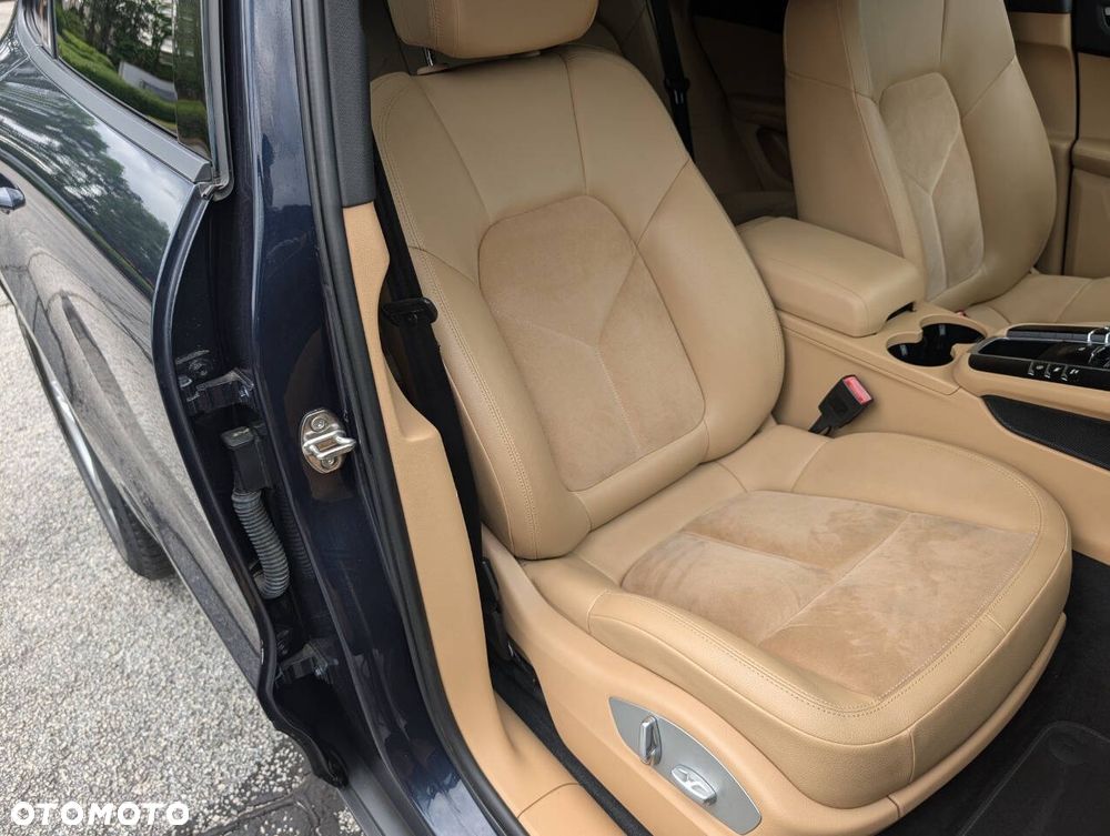 Porsche Macan Standard - 18