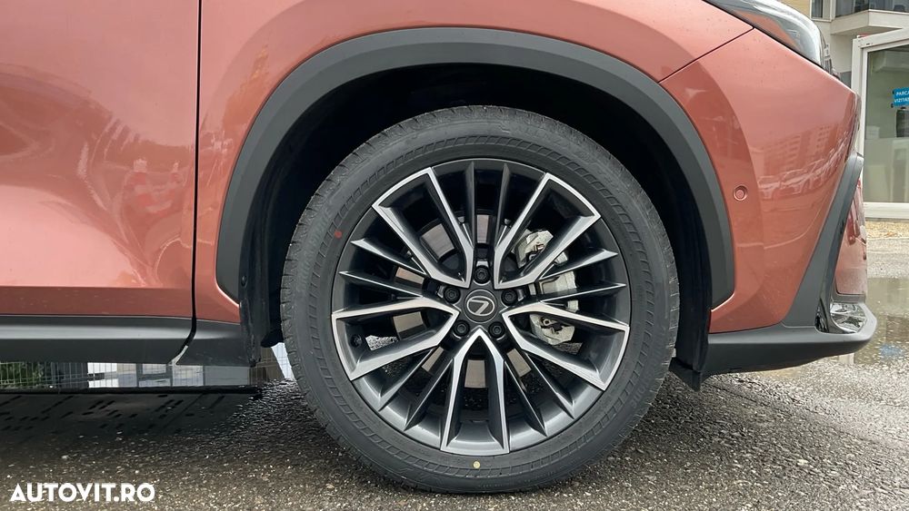 Lexus Seria NX 450h+ AWD CVT PHEV Luxury - 16