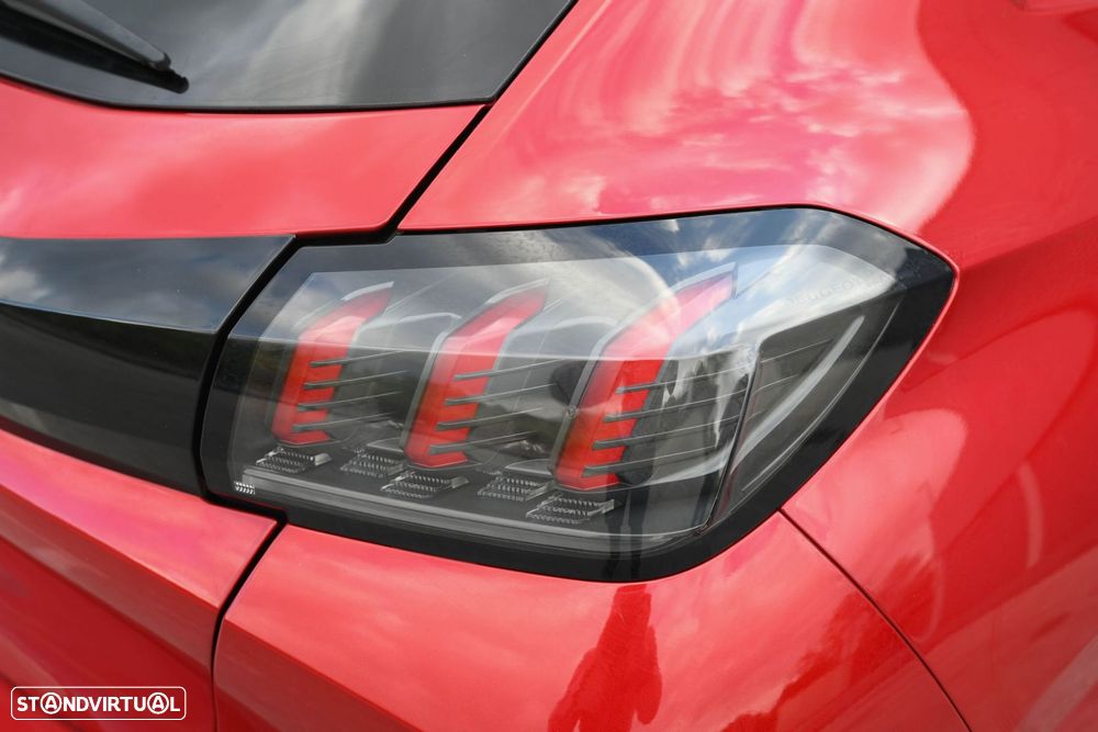 Peugeot 208 1.2 PureTech Allure EAT8 - 33