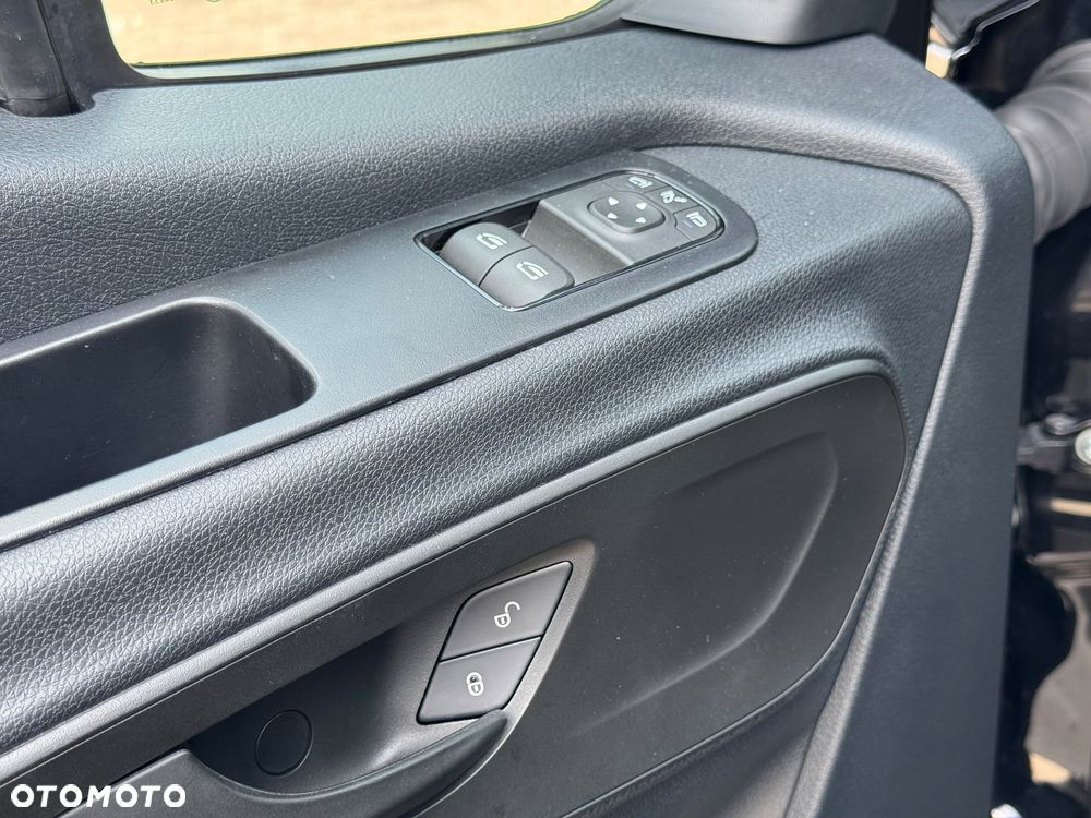 Mercedes-Benz Sprinter - 20