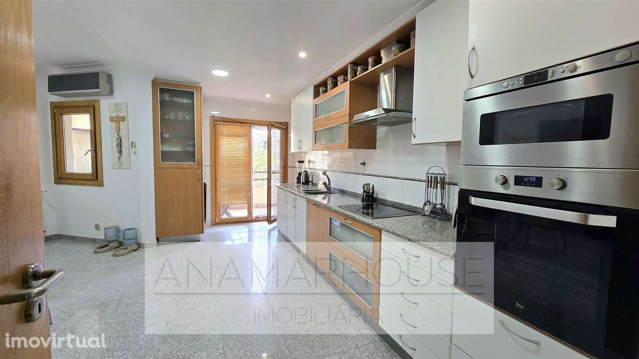 T3 Colinas Do Cruzeiro com 2 Garagens box - Grande imagem: 2/27