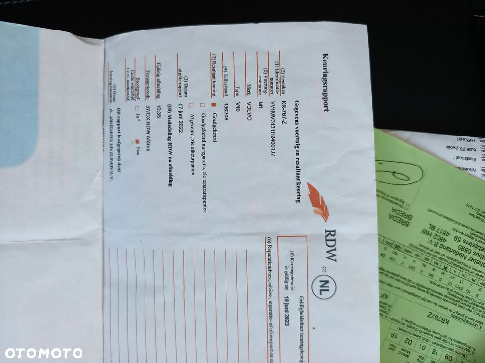 Volvo V40 D2 Drive-E Momentum - 32