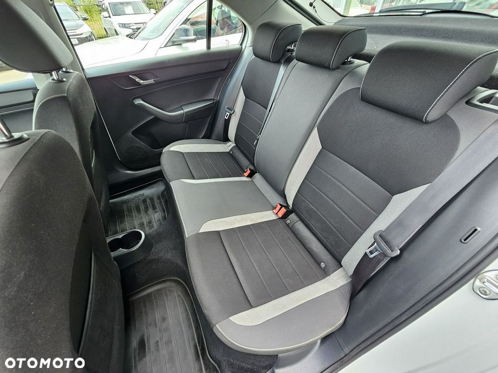 Skoda RAPID 1.2 TSI (Green tec) Ambition - 26