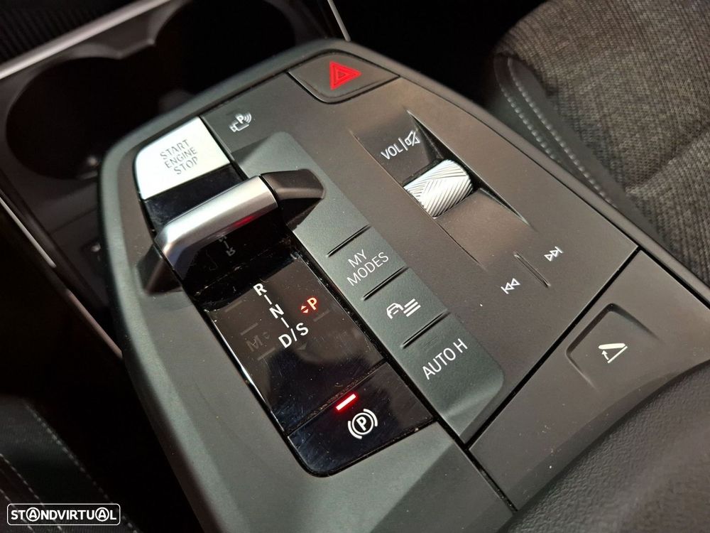 BMW 225xe Active Tourer e xDrive Edição Optimized - 21