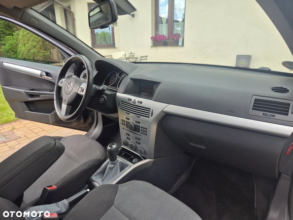 Opel Astra 1.4 - 9