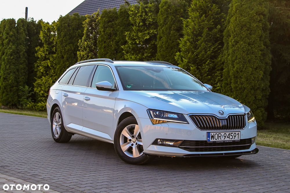 Skoda Superb 2.0 TDI DSG Style - 1
