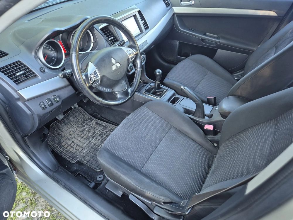Mitsubishi Lancer 1.8 Inform LPG - 9