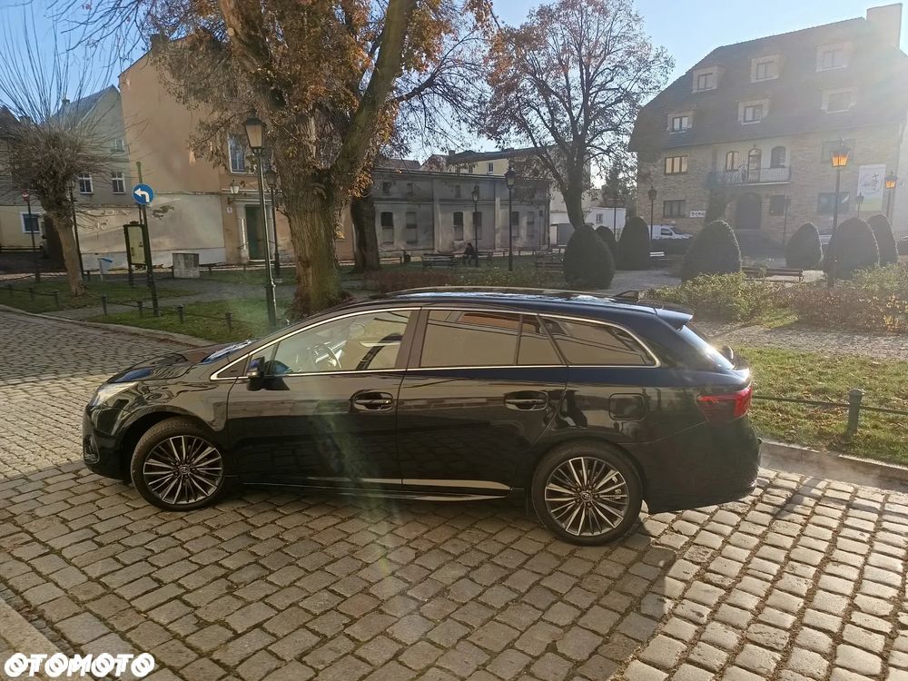 Toyota Avensis 1.8 Premium - 20