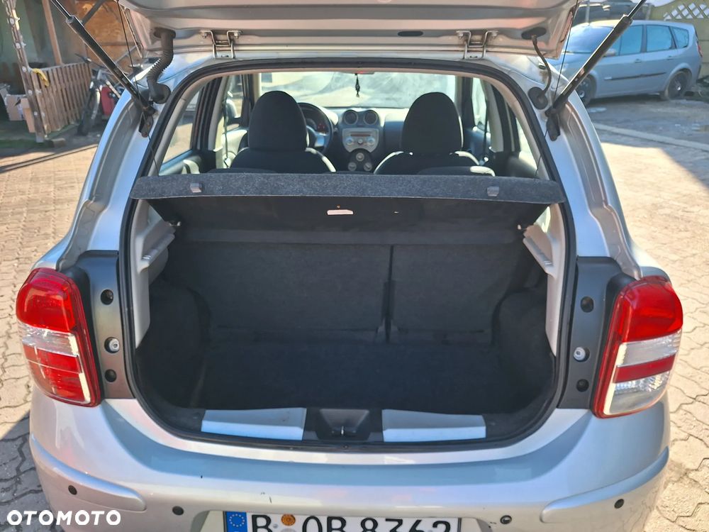Nissan Micra 1.2 Bild der Frau - 6