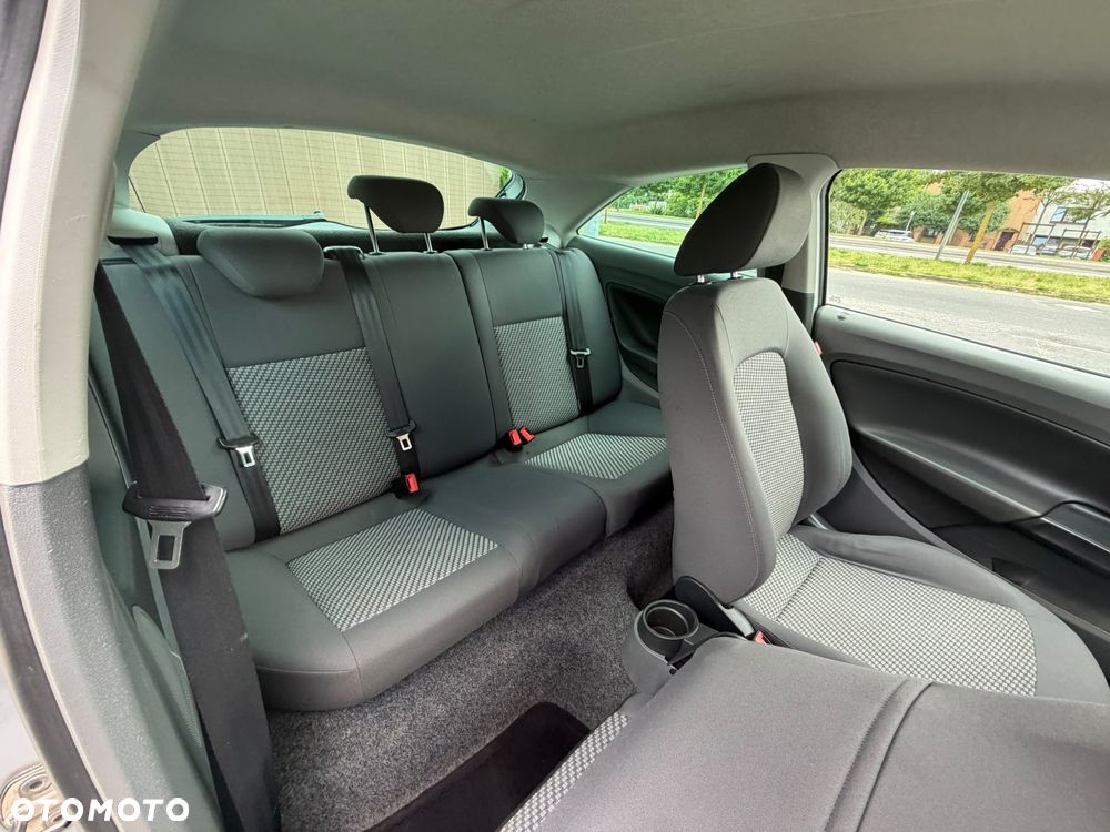 Seat Ibiza SC 1.4 16V Style - 19