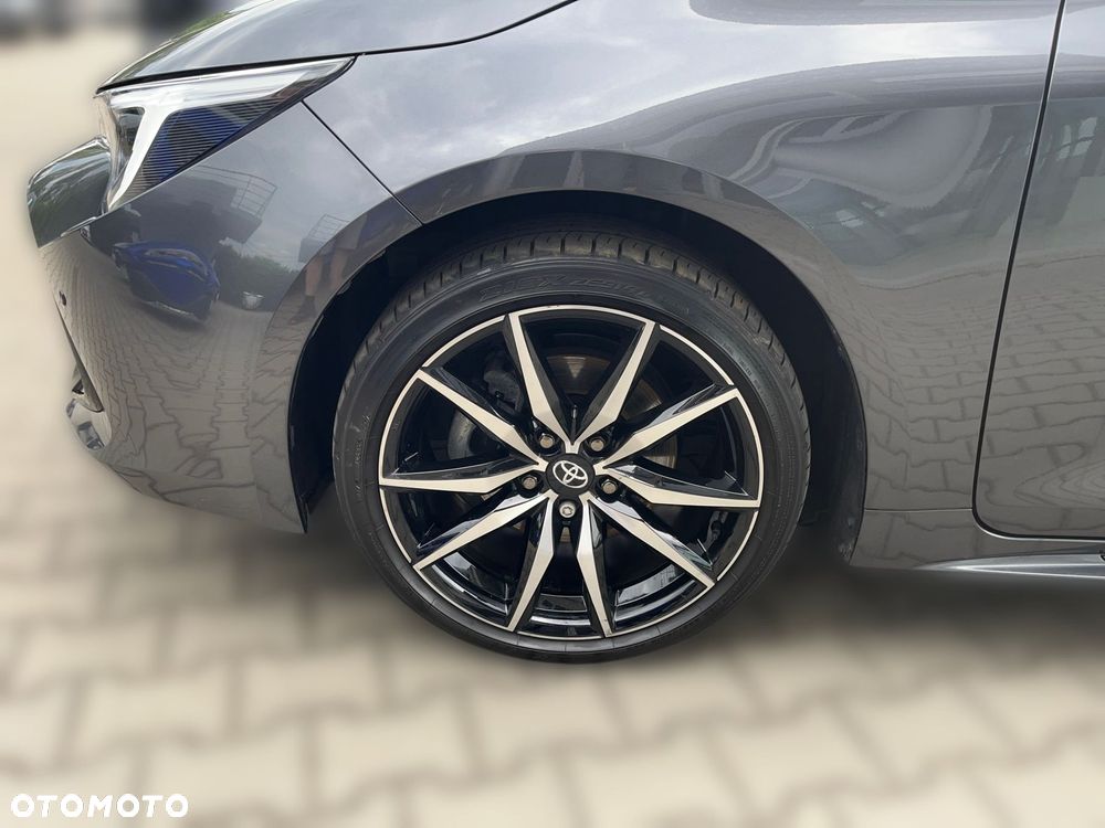 Toyota Corolla - 12