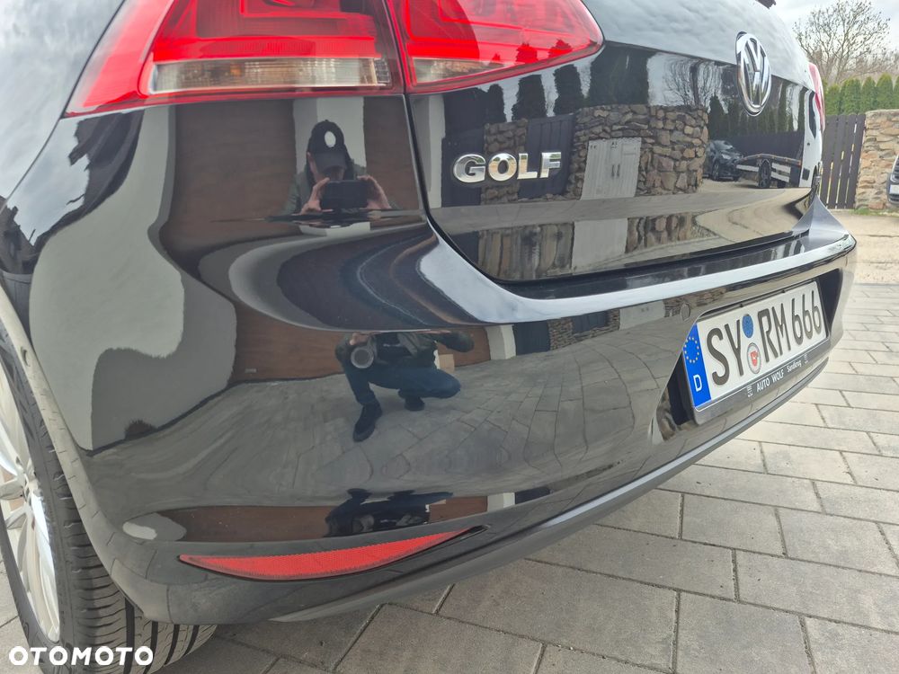 Volkswagen Golf - 28