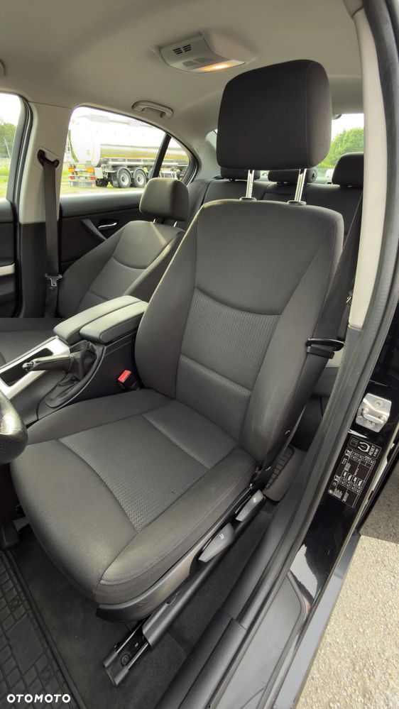 BMW Seria 3 318d - 9