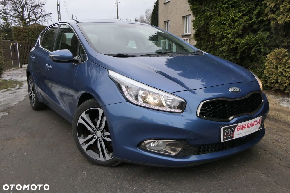 Kia Ceed 1.6 GDI Dream-Team Edition - 4