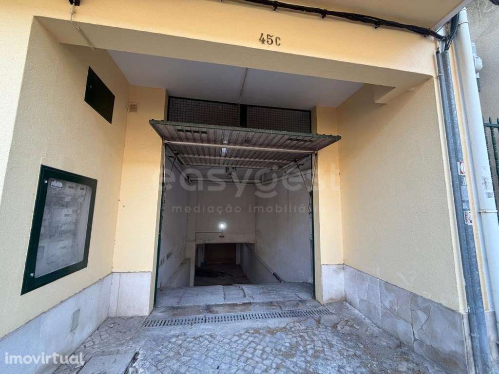 Garagem com 34.68m² no Pinhal Novo - Cascalheira - Grande imagem: 2/15