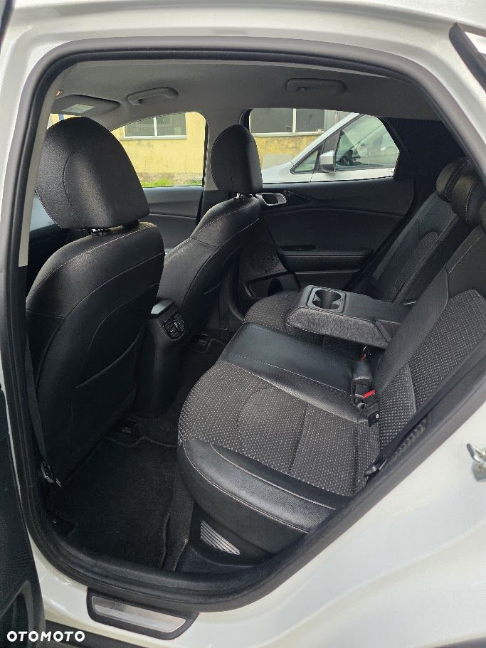 Kia XCeed - 14