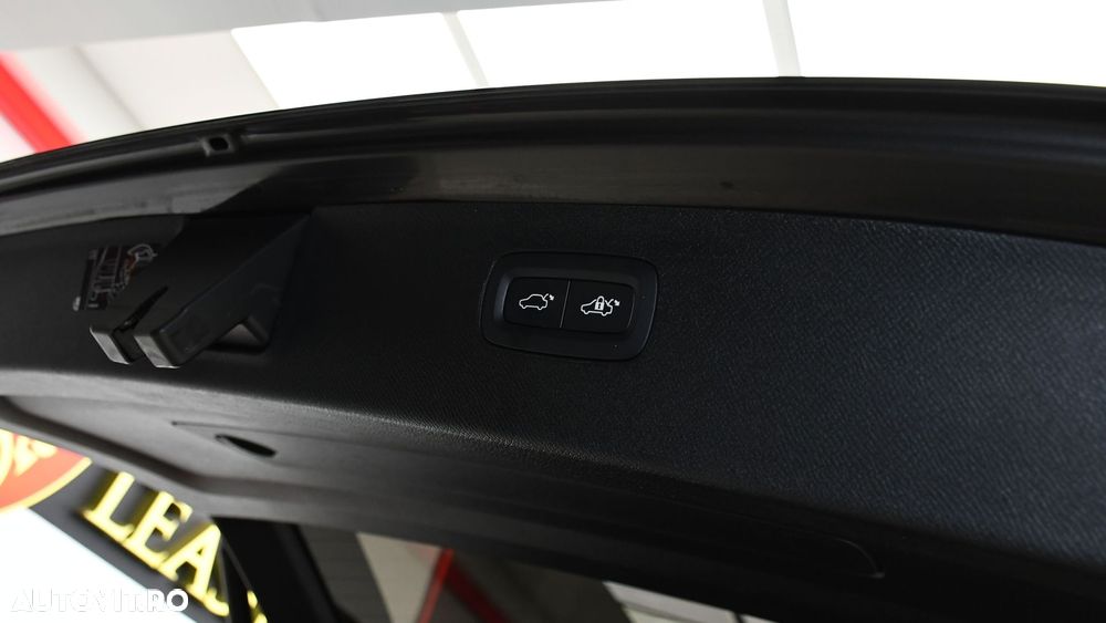 Volvo XC 90 T8 AWD Recharge Ultimate Dark - 28