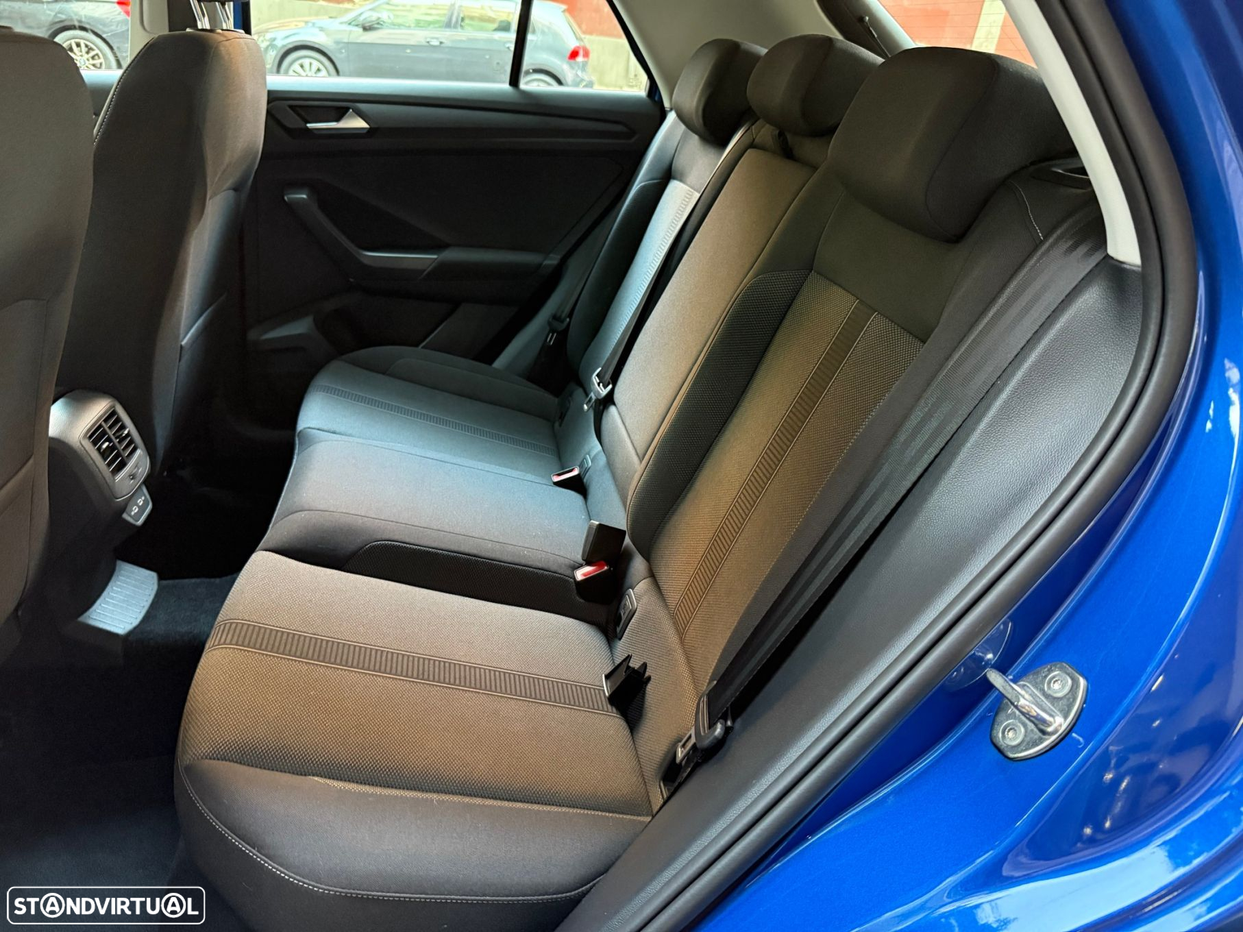 VW T-Roc 1.5 TSI Black Style DSG - 9