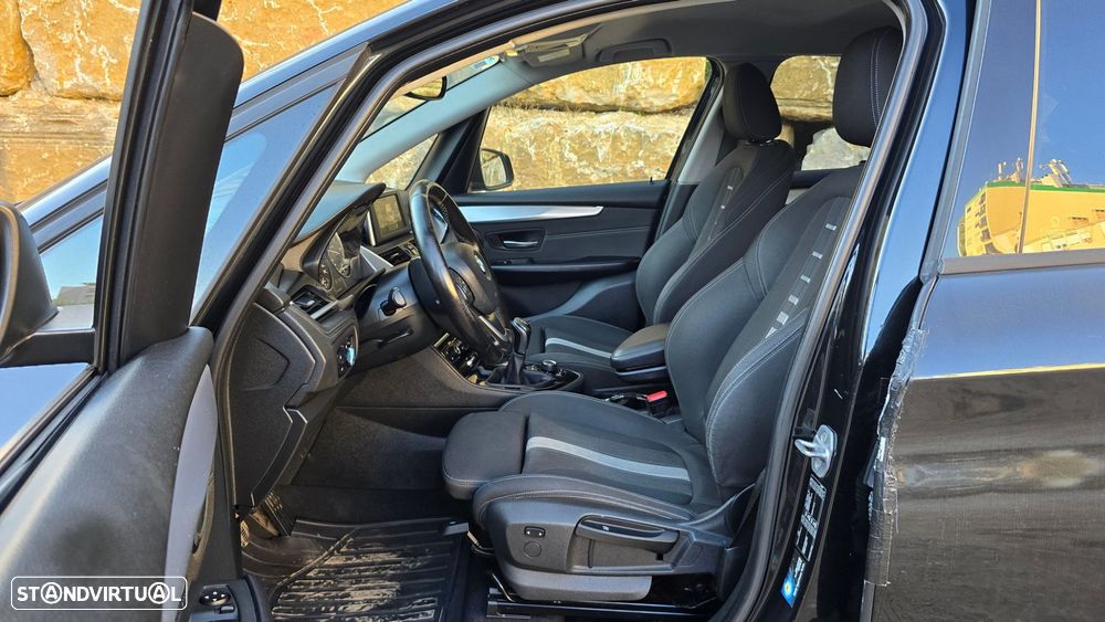 BMW 216 Active Tourer d Advantage - 36