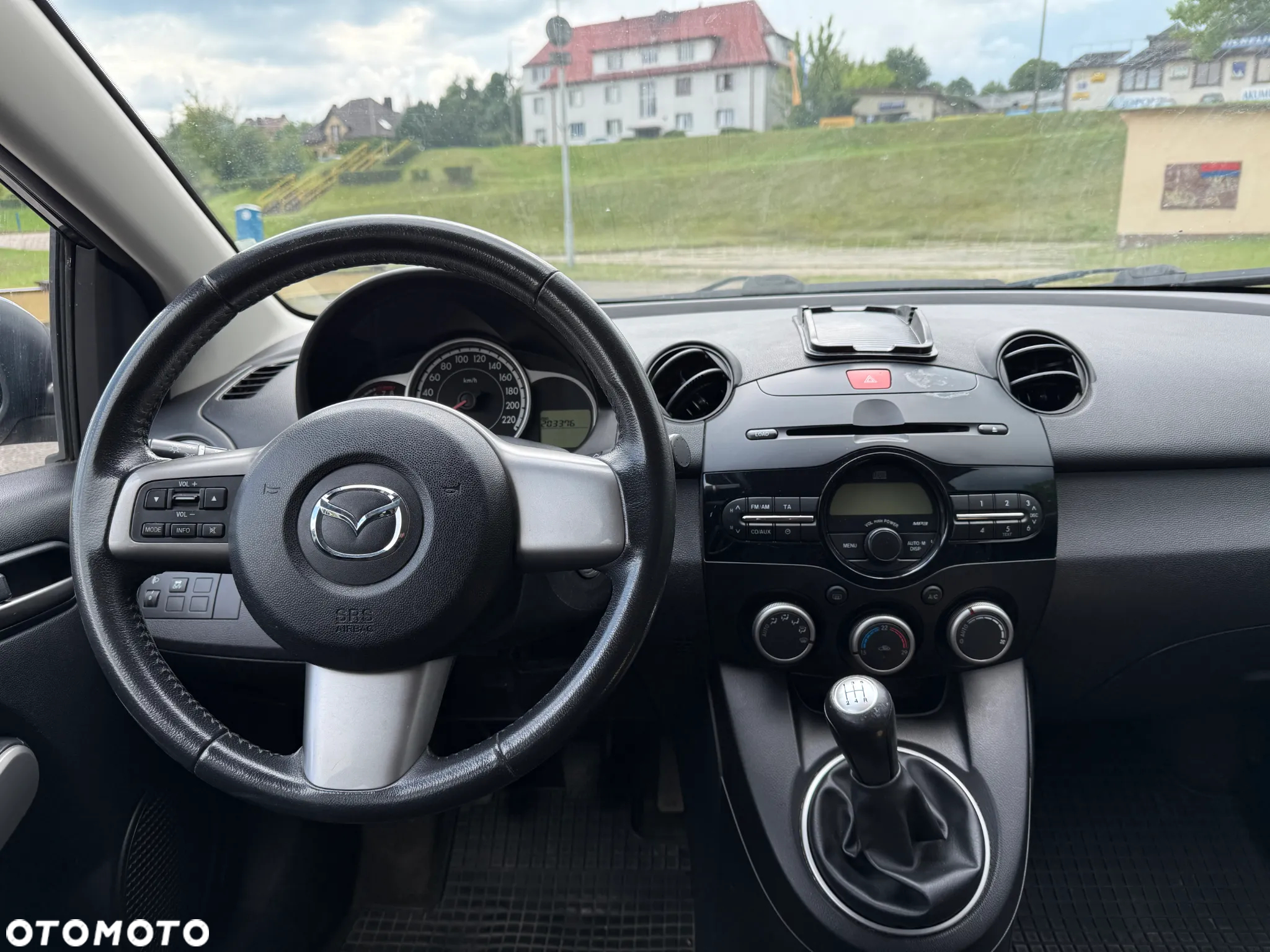 Mazda 2 - 16