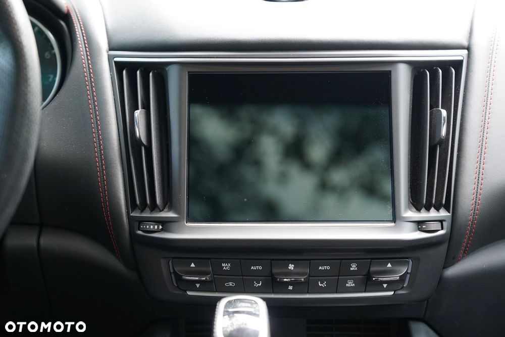 Maserati Levante - 18