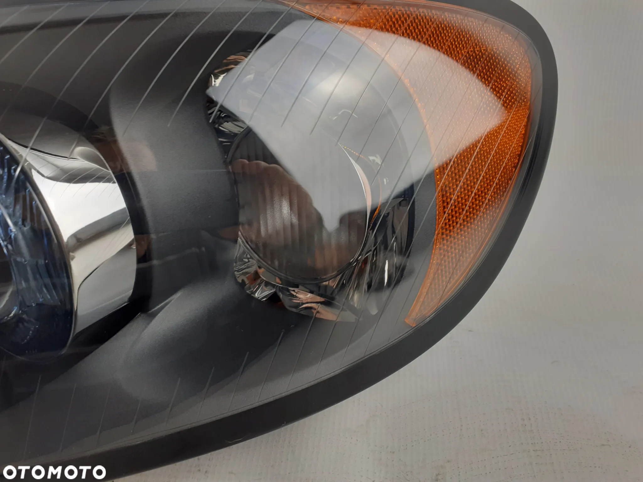 Volvo C70 06-13r Lampa lewa xenon - 3