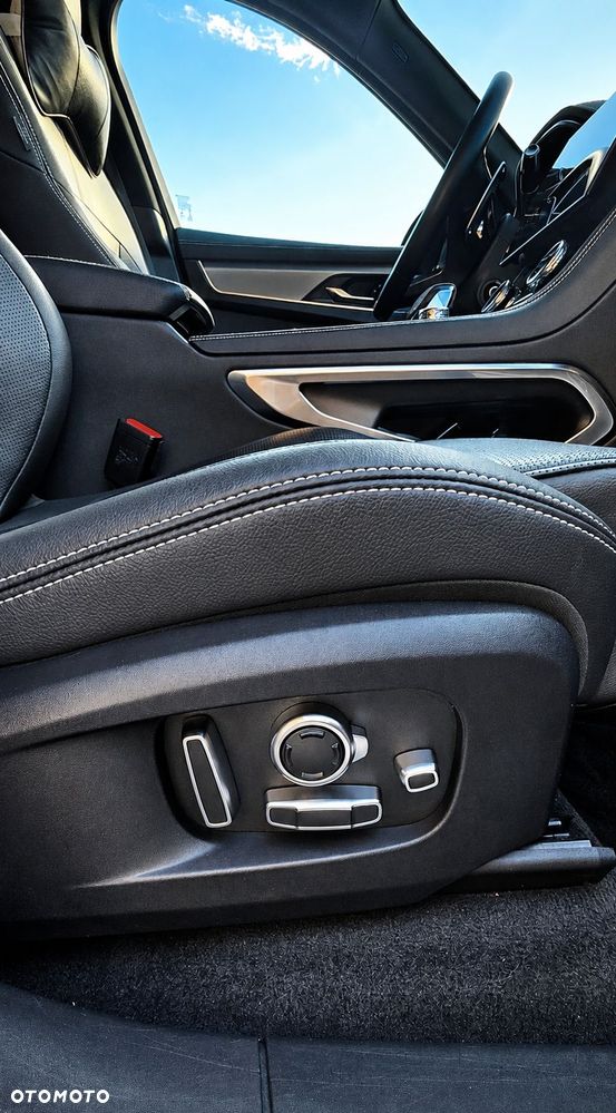 Jaguar F-Pace 2.0 i4P AWD Prestige - 12