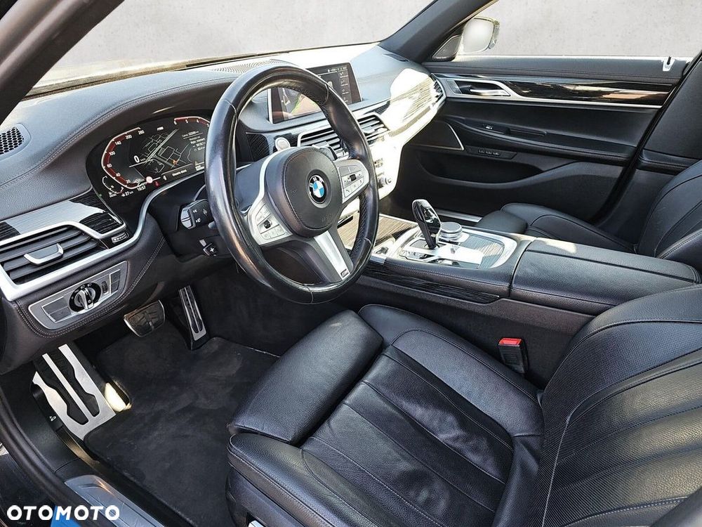 BMW Seria 7 - 11