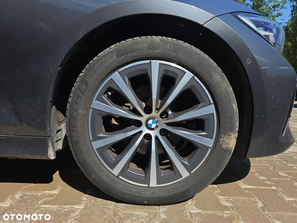 BMW Seria 3 320d Luxury Line sport - 9