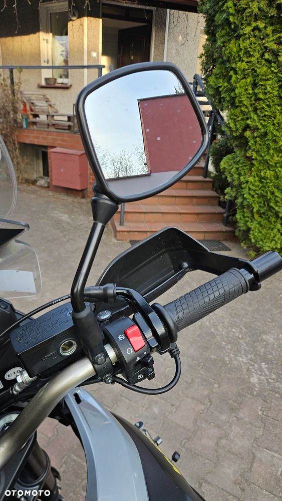 Suzuki V-STROM - 11