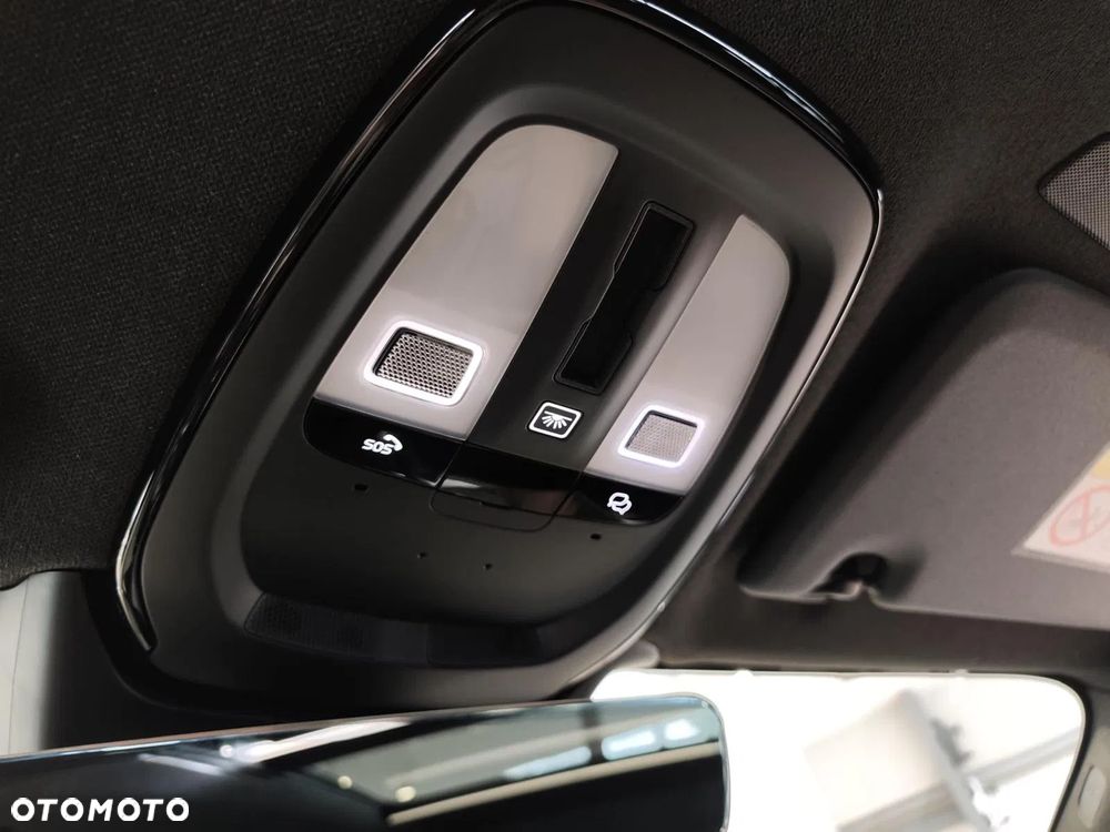 Volvo XC 40 B4 AWD Ultimate Dark - 30