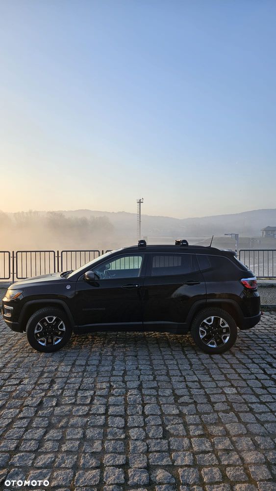 Jeep Compass - 16