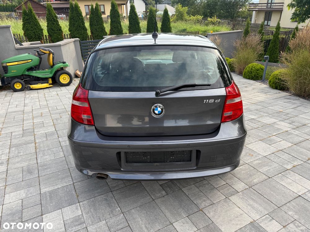 BMW Seria 1 118d - 10