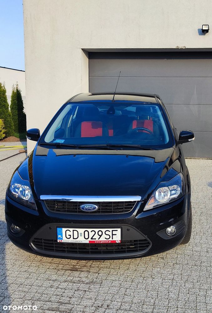 Ford Focus 1.6 Trend + - 2