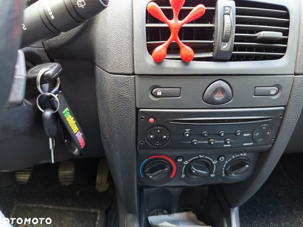 Renault Clio 1.2 16V Authentique Euro5 - 8