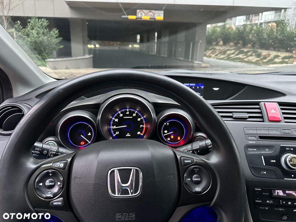 Honda Civic 1.8 Sport - 11