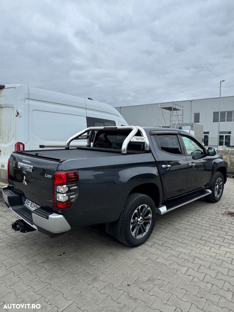 Mitsubishi L200 Double Cab 2.2 DI-D M/T Invite - 4