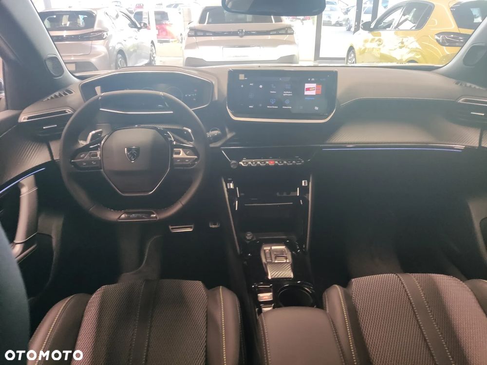 Peugeot 2008 - 12