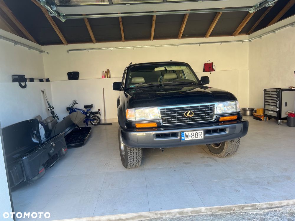 Lexus LX - 8