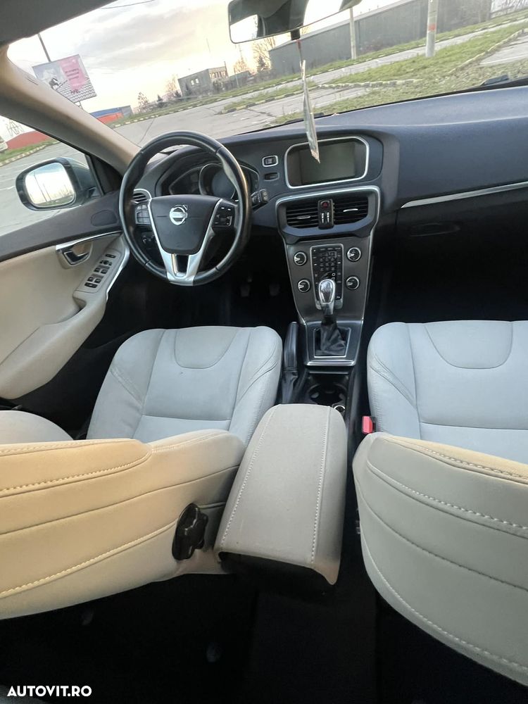 Volvo V40 Cross Country D3 Kinetic - 12