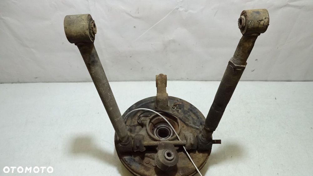 ZWROTNICA PIASTA PRAWY TYŁ LAND ROVER FREELANDER 1.8 LIFT - 2