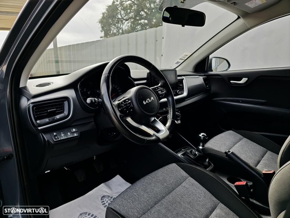 Kia Stonic 1.2 by FILA - 9