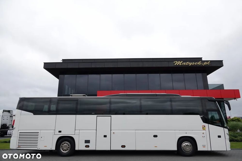 VDL FHD2 / EURO 6 / SPROWADZONY / 12. 2015 ROK / TURYSTYCZNY / WC / Gniazdka USB / AUTOMAT / BOGATE WYPOSAŻENIE / - 12