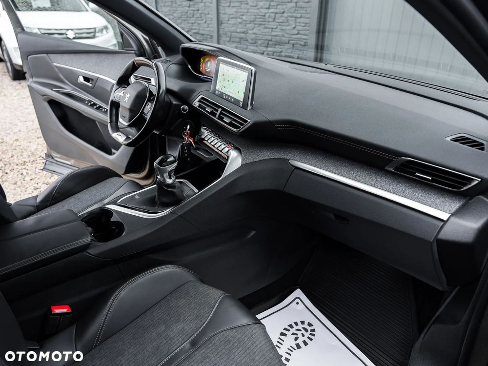 Peugeot 3008 BlueHDi 130 Stop & Start EAT8 Allure - 16