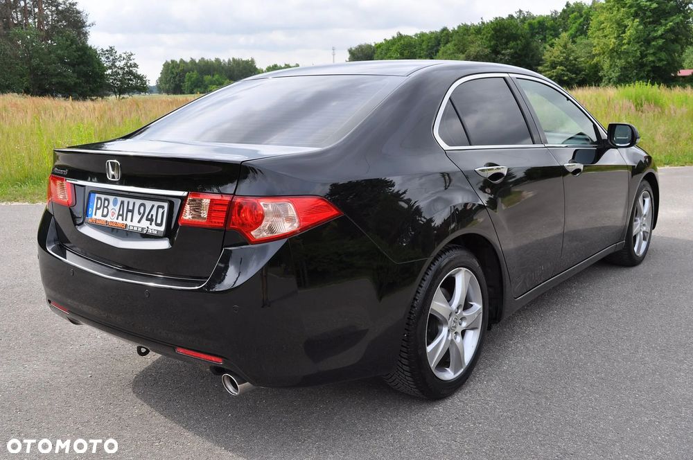 Honda Accord 2.0 Elegance 50 Jahre Edition - 2