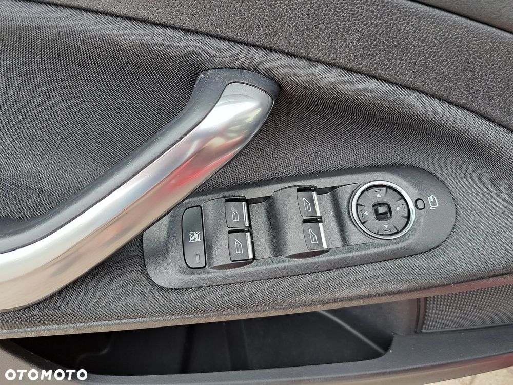 Ford Mondeo - 28