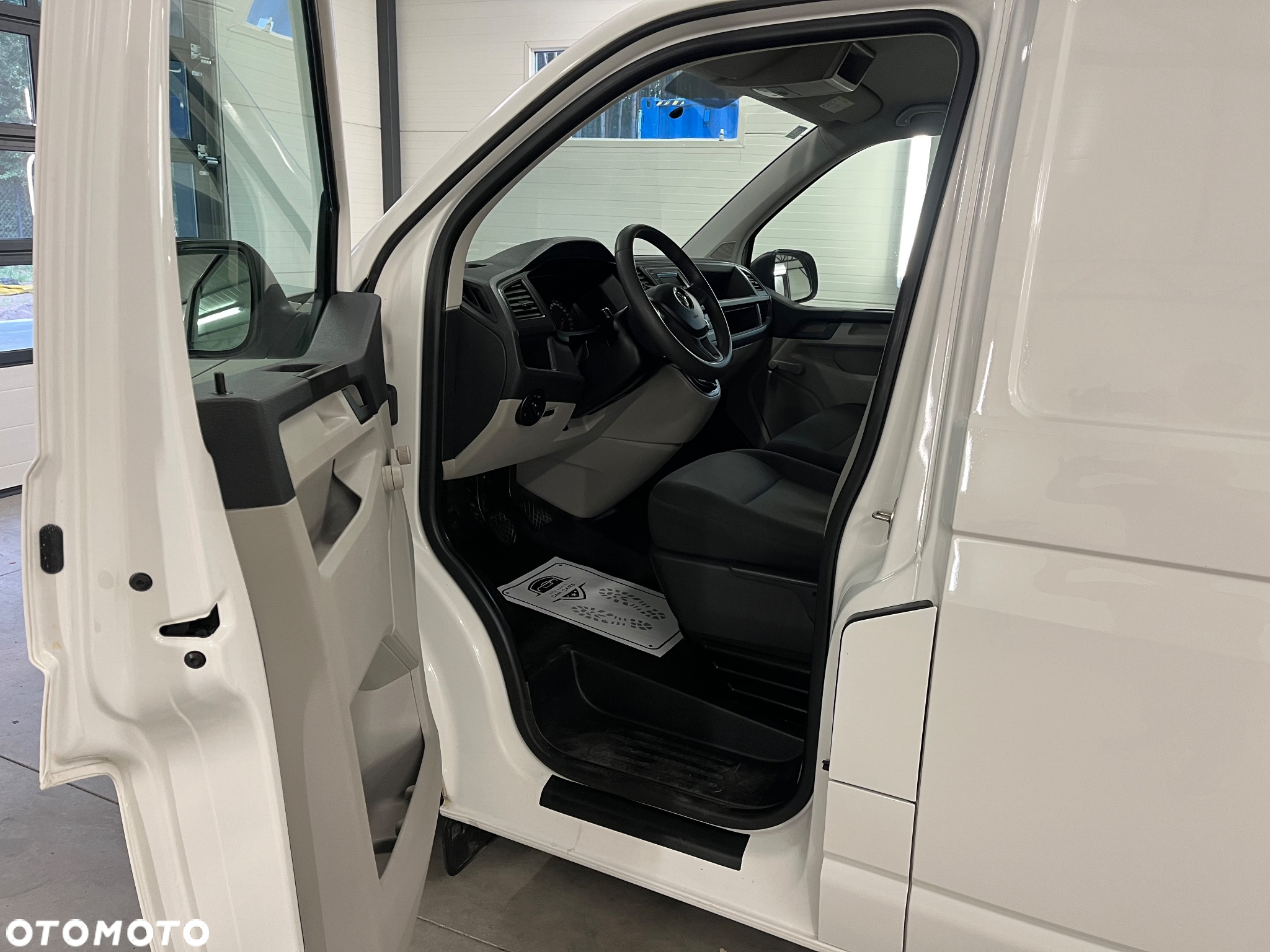 Volkswagen Transporter T6 Lang EU6 Plus Trendline - 12