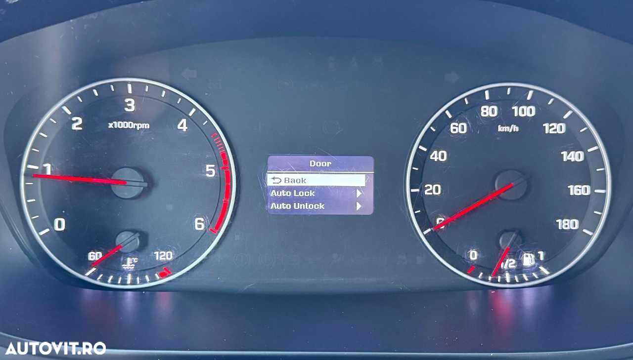 Hyundai H350 PRELATA CU DORMITOR - 28