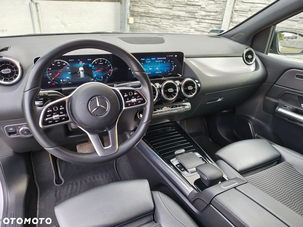 Mercedes-Benz Klasa B 180 Progressive 7G-DCT - 23
